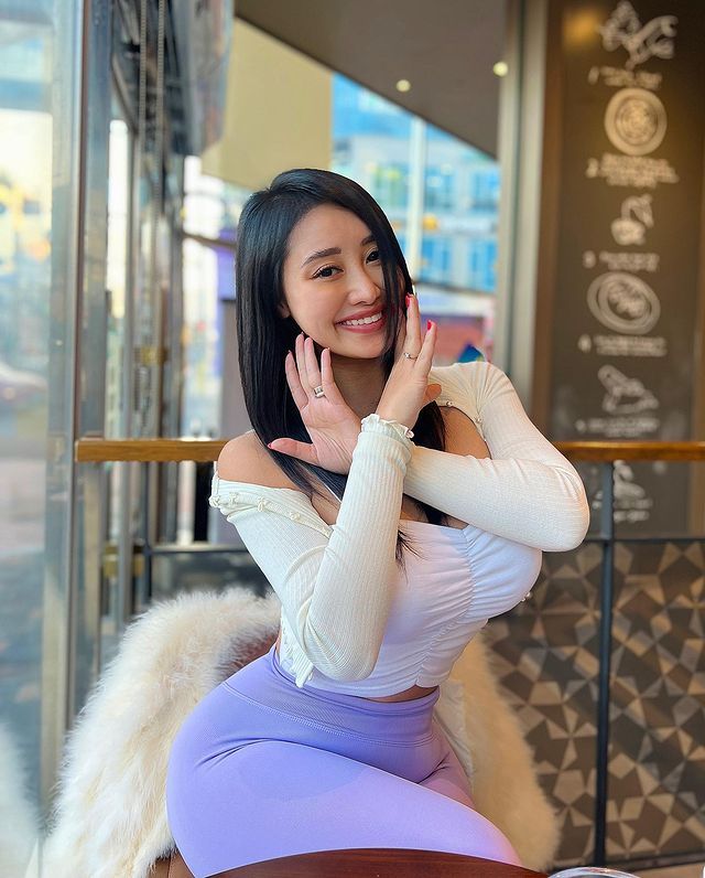 Rossy, Busty and Thick Model From Korean
