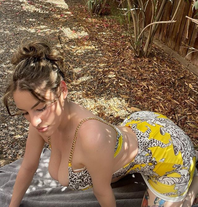 Latest Leaked Pictures Of Fabulous Mexican Curvy Model Samantona Aka Saiiyansam