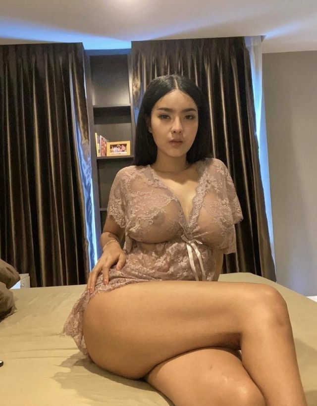 Yanisa Samohom, Busty and Sexy Model from Thailand