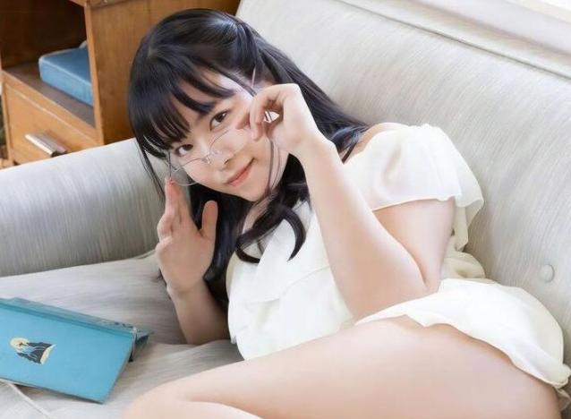 Umi Shinonome, A Japanese Professional Porn Star