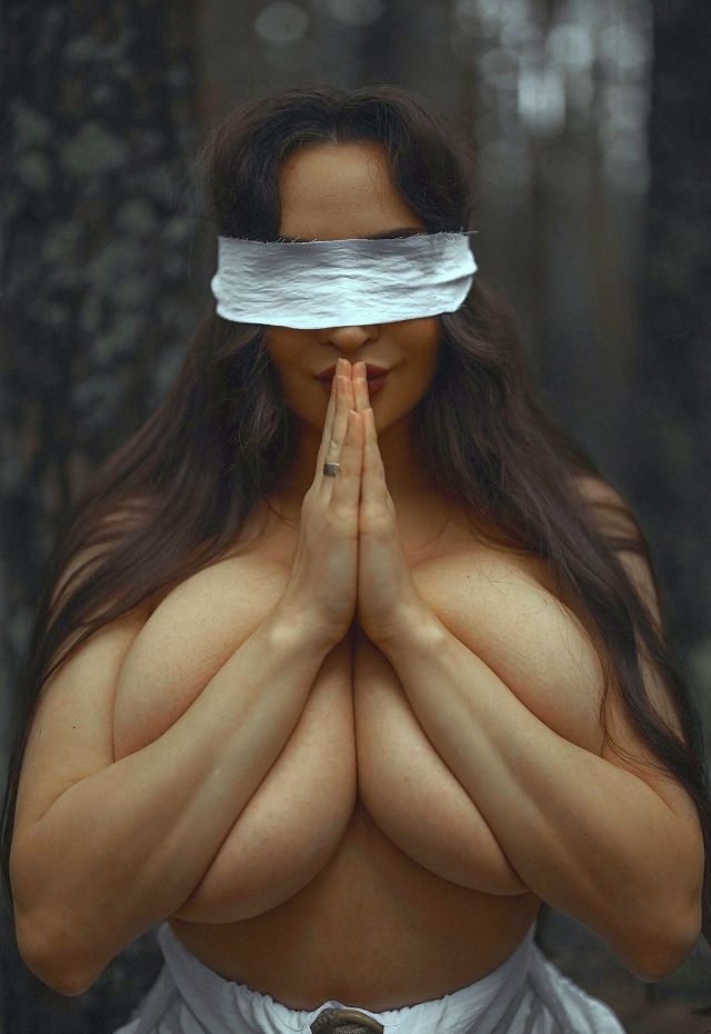 Louisa Khovanski, Big Tits Nude Model From Ukraine