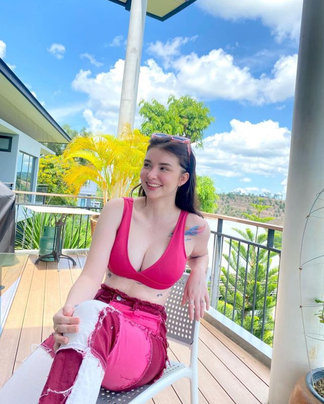 Thailand Idol Jessie Vard, Who Has a Following of 2.5 Million on Facebook
